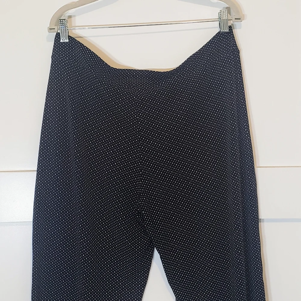 J. Jill Wearever Full Leg Cropped Stretch Pull On Pants Large Black White Rayon